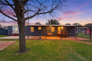 115 Saddle Horn Drive, Hewitt, TX 76643