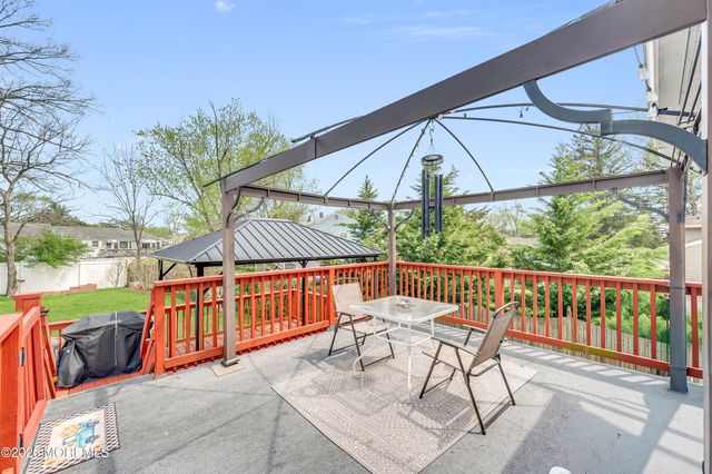 536 Skylark Drive, Toms River, NJ 08755