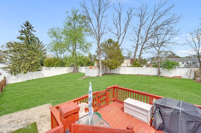 536 Skylark Drive, Toms River, NJ 08755