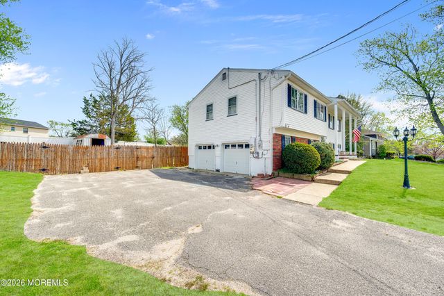 536 Skylark Drive, Toms River, NJ 08755