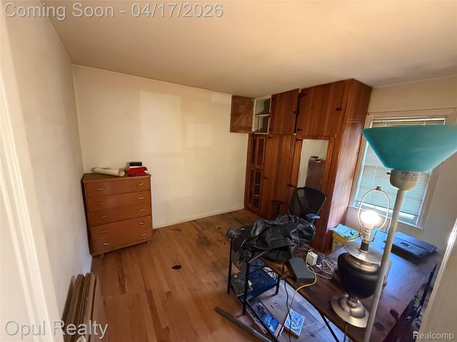 23382 Ann Arbor Trail, Dearborn Heights, MI 48127