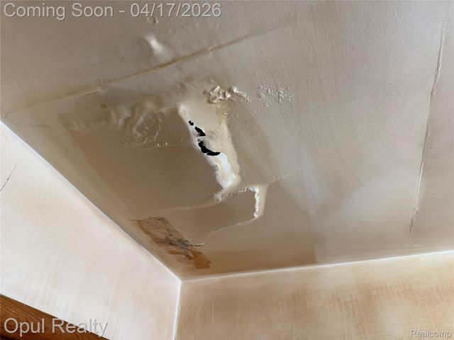 23382 Ann Arbor Trail, Dearborn Heights, MI 48127