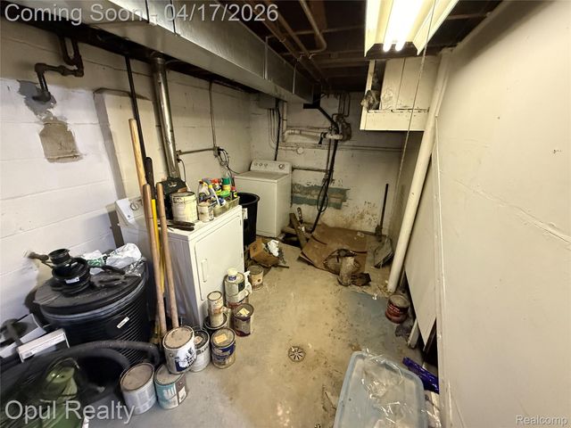 23382 Ann Arbor Trail, Dearborn Heights, MI 48127