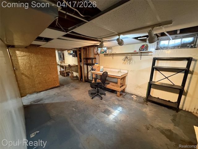 23382 Ann Arbor Trail, Dearborn Heights, MI 48127