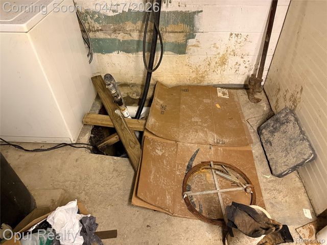 23382 Ann Arbor Trail, Dearborn Heights, MI 48127