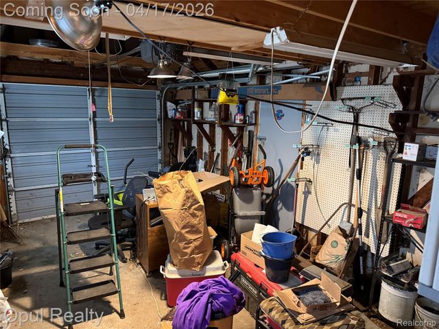 23382 Ann Arbor Trail, Dearborn Heights, MI 48127