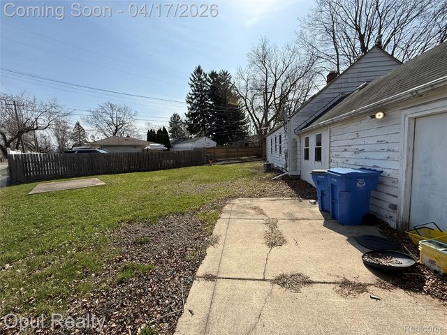 23382 Ann Arbor Trail, Dearborn Heights, MI 48127
