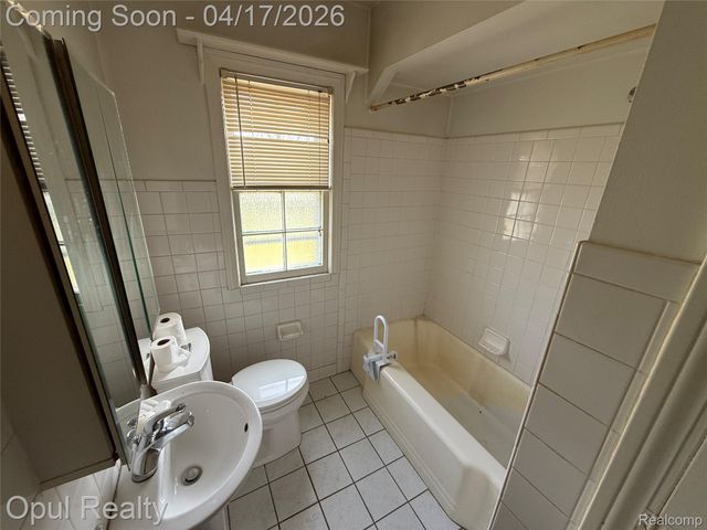 23382 Ann Arbor Trail, Dearborn Heights, MI 48127