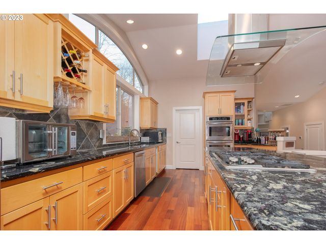 4647 Se HONORS Dr, Gresham, OR 97080