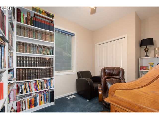 4647 Se HONORS Dr, Gresham, OR 97080