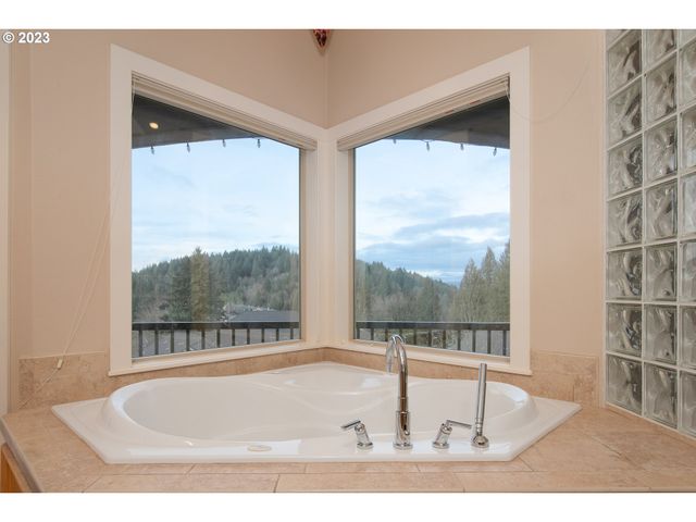 4647 Se HONORS Dr, Gresham, OR 97080