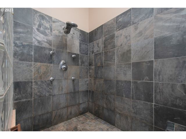 4647 Se HONORS Dr, Gresham, OR 97080