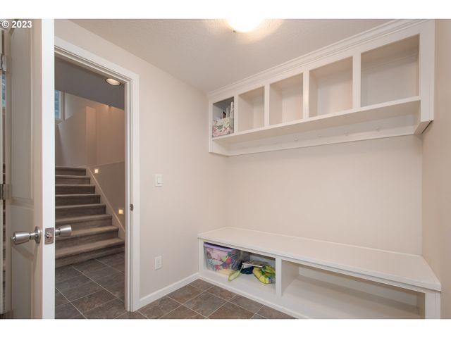 4647 Se HONORS Dr, Gresham, OR 97080