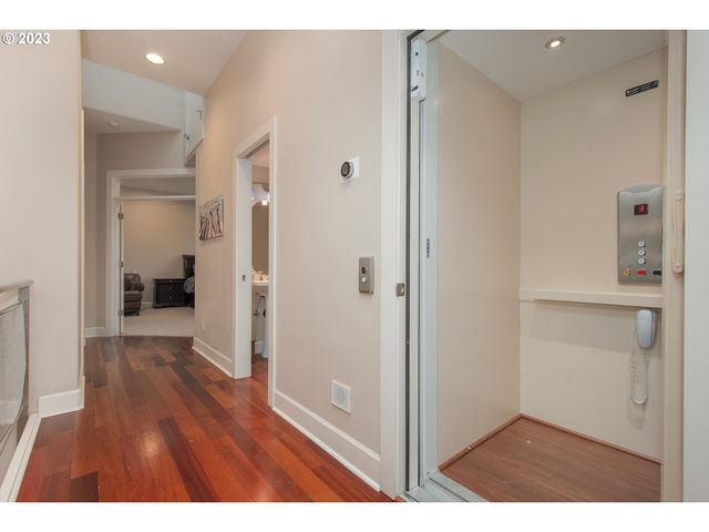 4647 Se HONORS Dr, Gresham, OR 97080