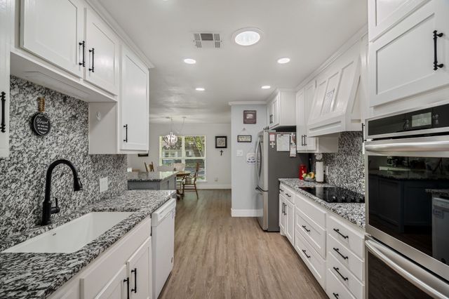 1903 White Street, Clifton, TX 76634