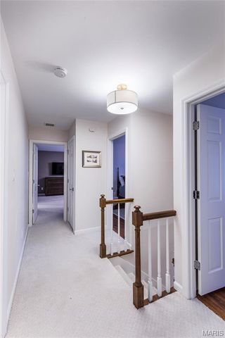 745 Haw Thicket Lane, St Louis, MO 63131