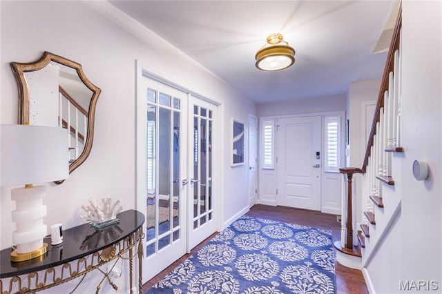 745 Haw Thicket Lane, St Louis, MO 63131