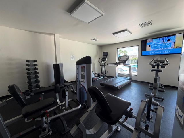 5220 Las Verdes Circle 317, Delray Beach, FL 33484