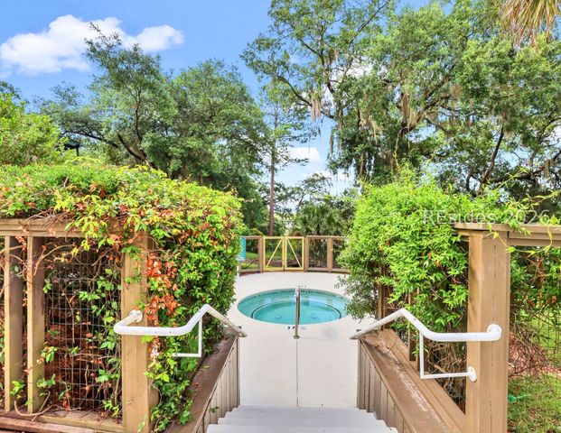 245 Bull Point Dr, Seabrook, SC 29940