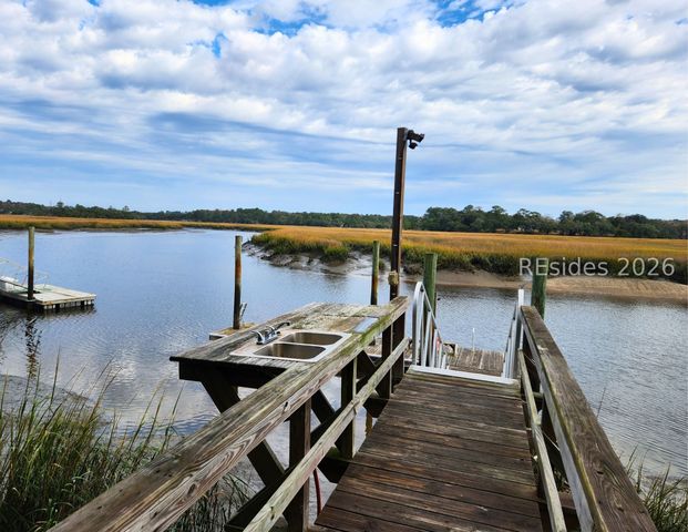245 Bull Point Dr, Seabrook, SC 29940