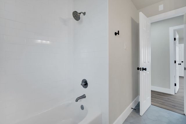 203 W Avenue K, Midlothian, TX 76065