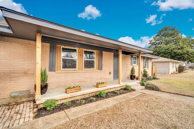 203 W Avenue K, Midlothian, TX 76065