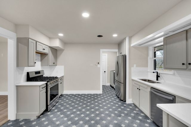 203 W Avenue K, Midlothian, TX 76065