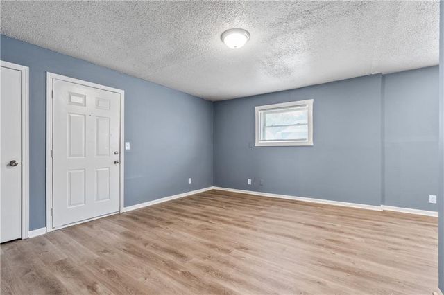 2312 N 155th Street, Basehor, KS 66007