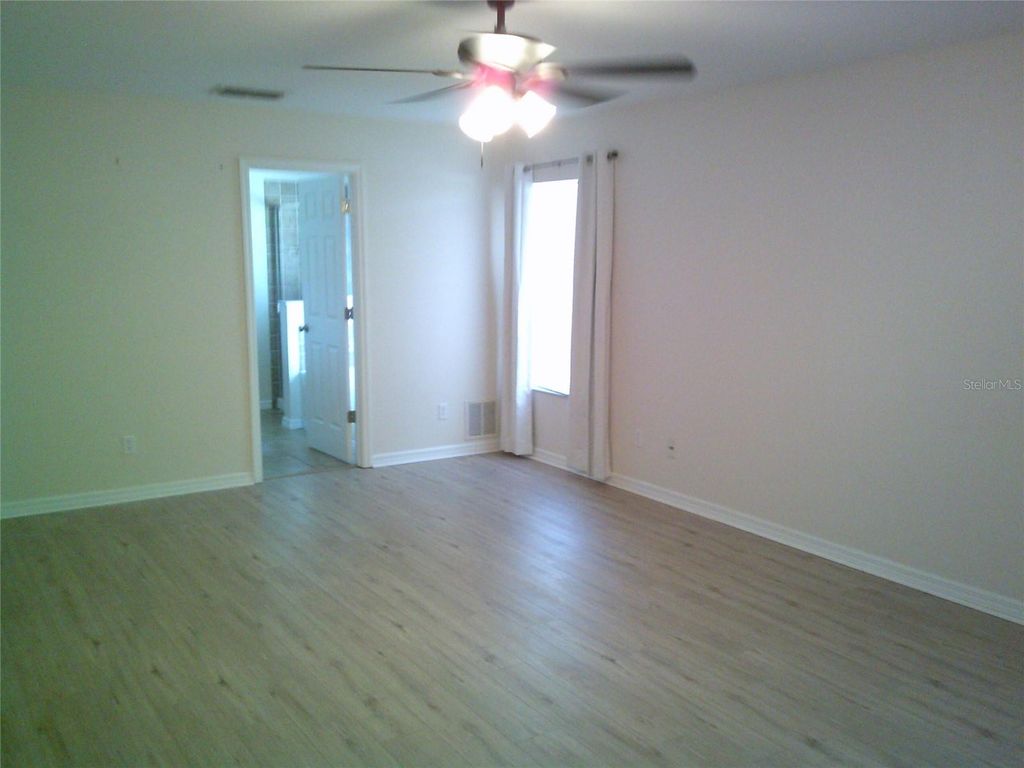 Image 26 of property listing at 3026 ANQUILLA AVENUE, Clermont, FL 34711