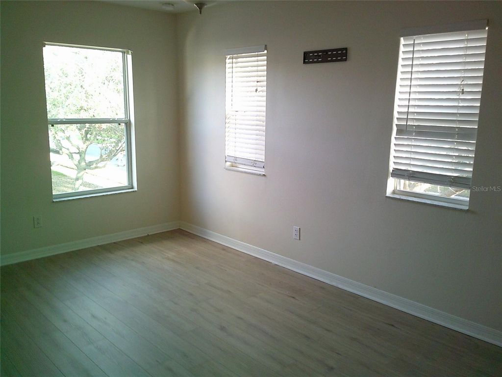 Image 28 of property listing at 3026 ANQUILLA AVENUE, Clermont, FL 34711