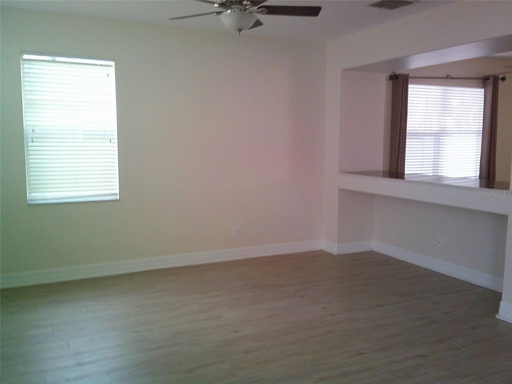 Image 5 of property listing at 3026 ANQUILLA AVENUE, Clermont, FL 34711