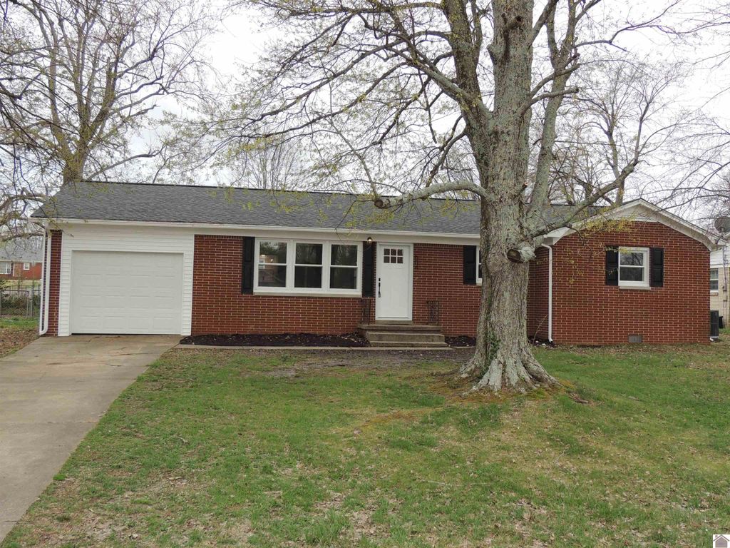 604 Hillside, Mayfield, KY 42066