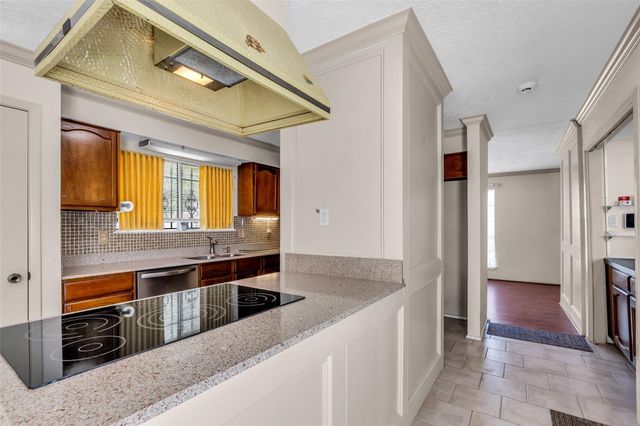 12326 Campos Drive, Houston, TX 77065