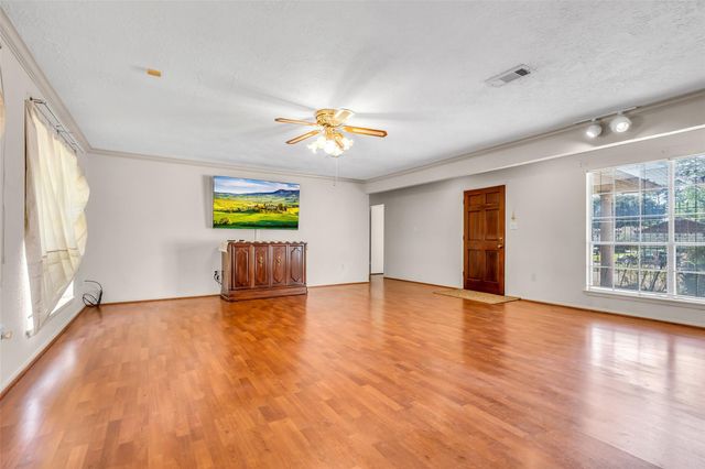 12326 Campos Drive, Houston, TX 77065