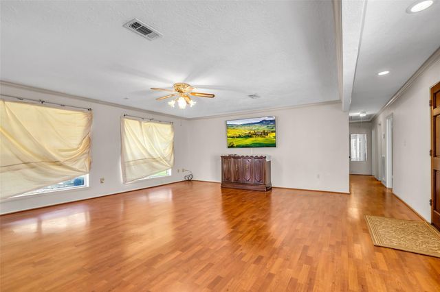 12326 Campos Drive, Houston, TX 77065