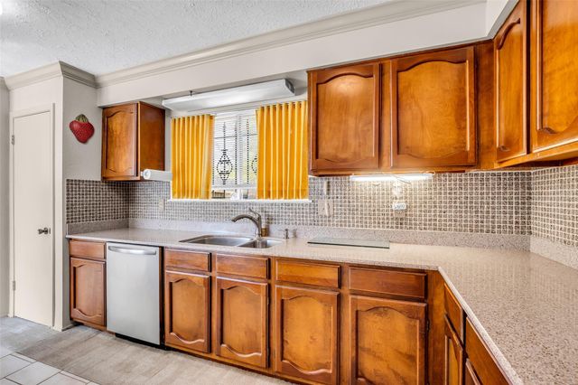 12326 Campos Drive, Houston, TX 77065