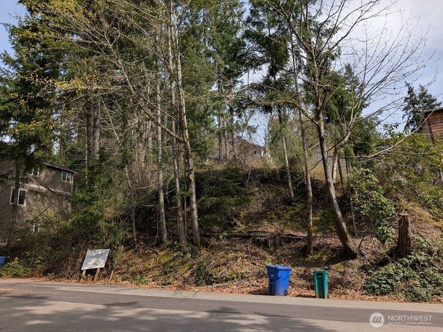 1324 211th Avenue NE, Sammamish, WA 98074