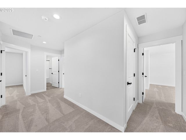 508 W 19TH St, La Center, WA 98629