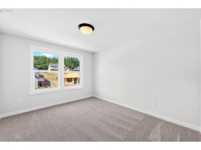 508 W 19TH St, La Center, WA 98629