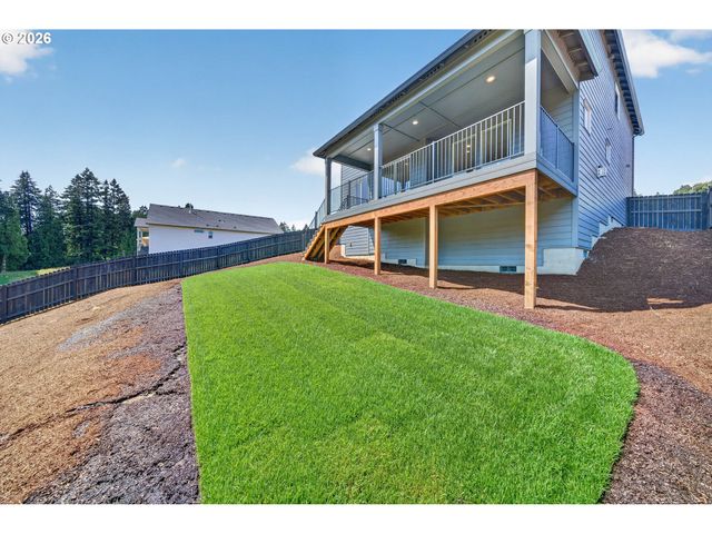 508 W 19TH St, La Center, WA 98629