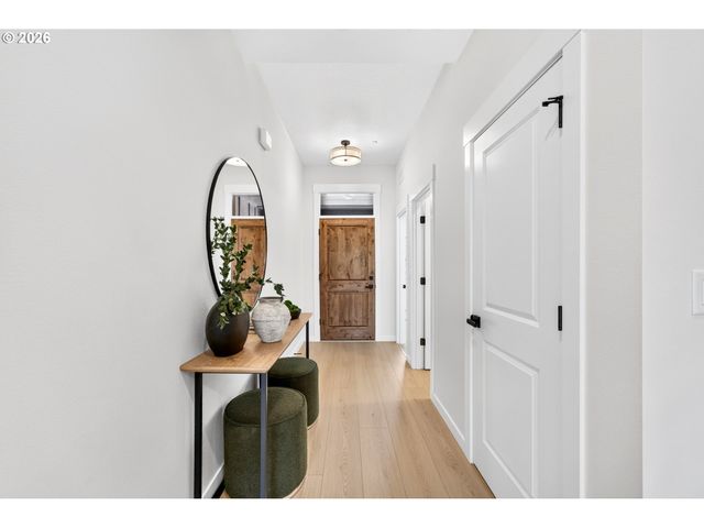 508 W 19TH St, La Center, WA 98629