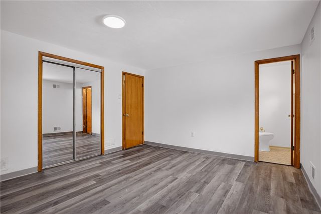 216 Manor Dr, Pleasant Hills, PA 15236