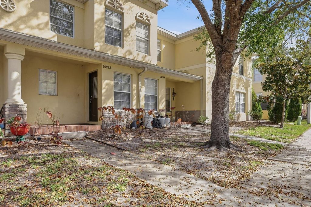 Image 5 of property listing at Address unavailable.