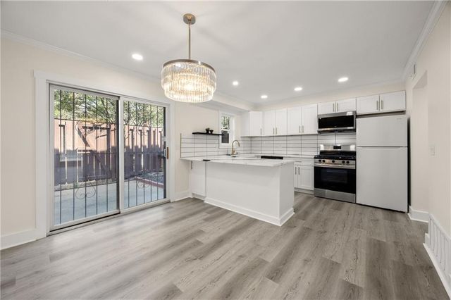 3298 Abbeywood Drive, Decatur, GA 30034