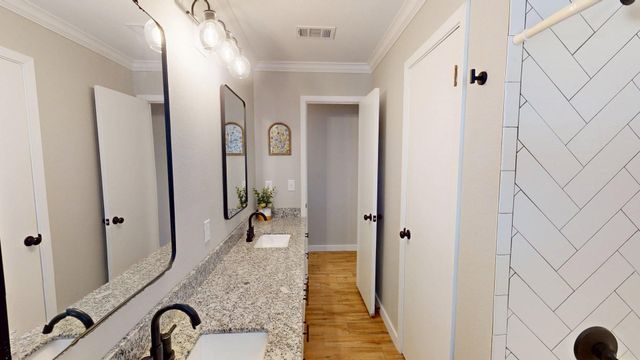 109 Carroll Drive, Athens, TX 75752