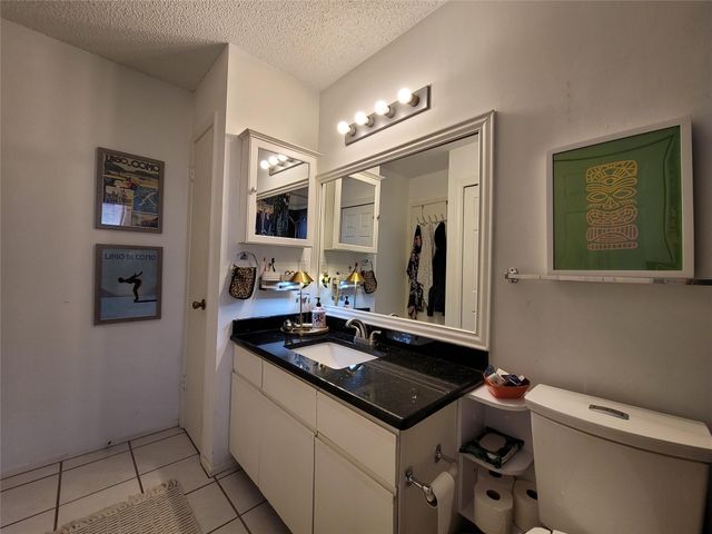 1015 E Yager LN 9, Austin, TX 78753