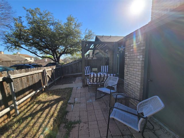 1015 E Yager LN 9, Austin, TX 78753