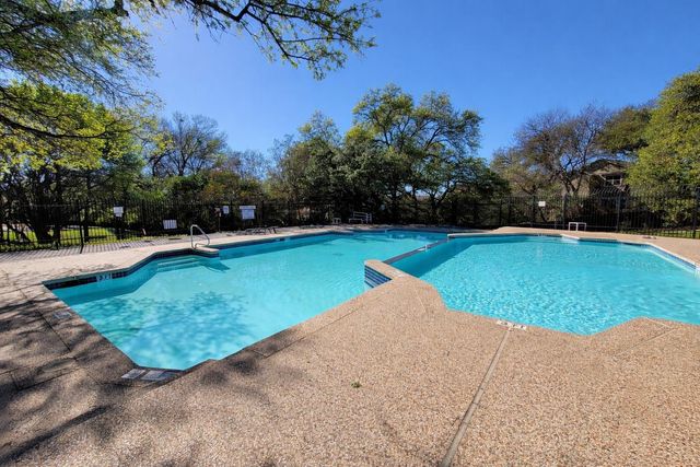 1015 E Yager LN 9, Austin, TX 78753