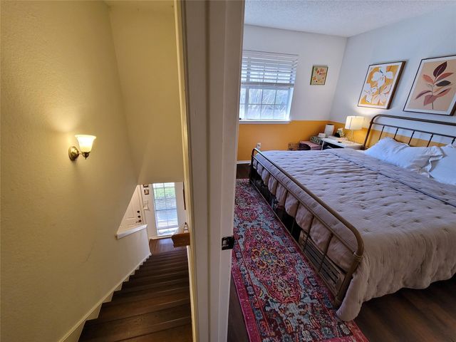 1015 E Yager LN 9, Austin, TX 78753