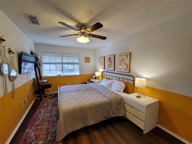 1015 E Yager LN 9, Austin, TX 78753